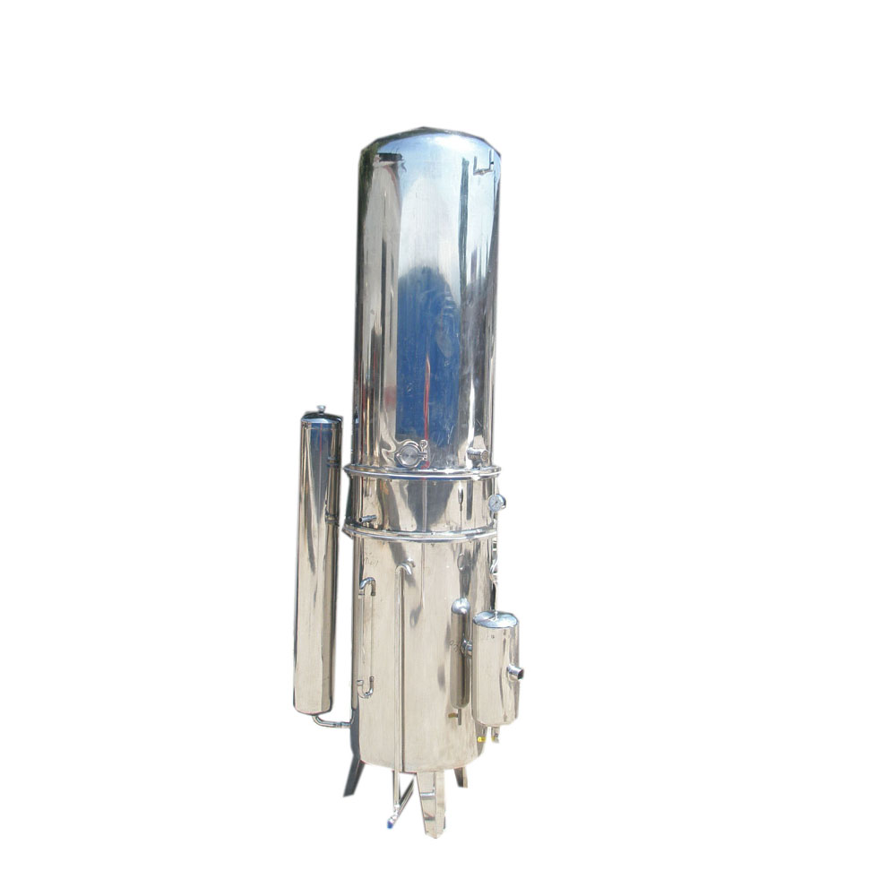 800升/小时高效节能自脱垢蒸馏水机