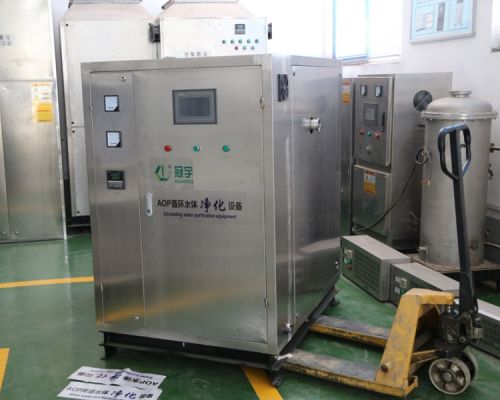 可降低水中可溶解悬浮物的AOP地表水处理臭氧紫外电催化混合装置