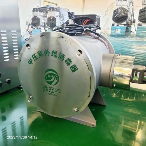 中压紫外线全面净化安全直饮去除水中的多种污染物，确保水质纯净