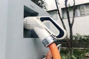 比亚迪超级e平台，兆瓦闪充开启油电同速